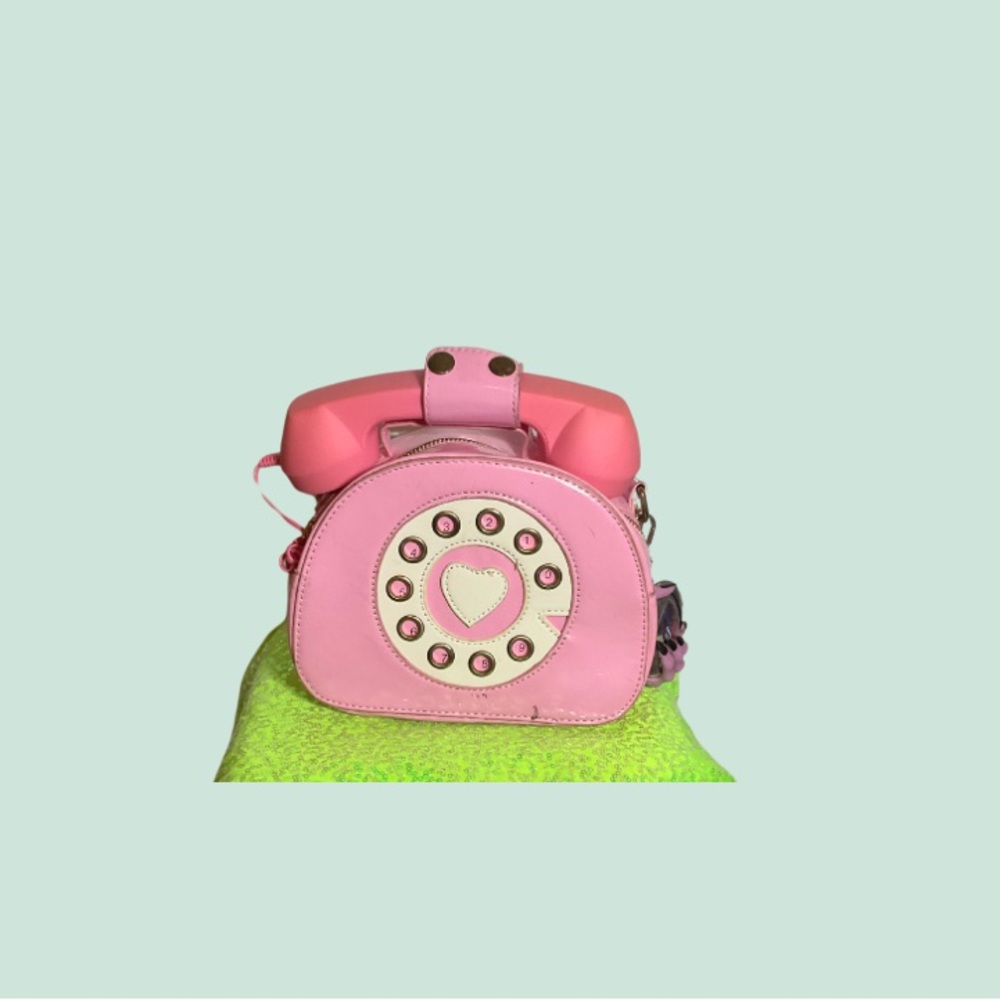 Retro Pink Telephone Purse